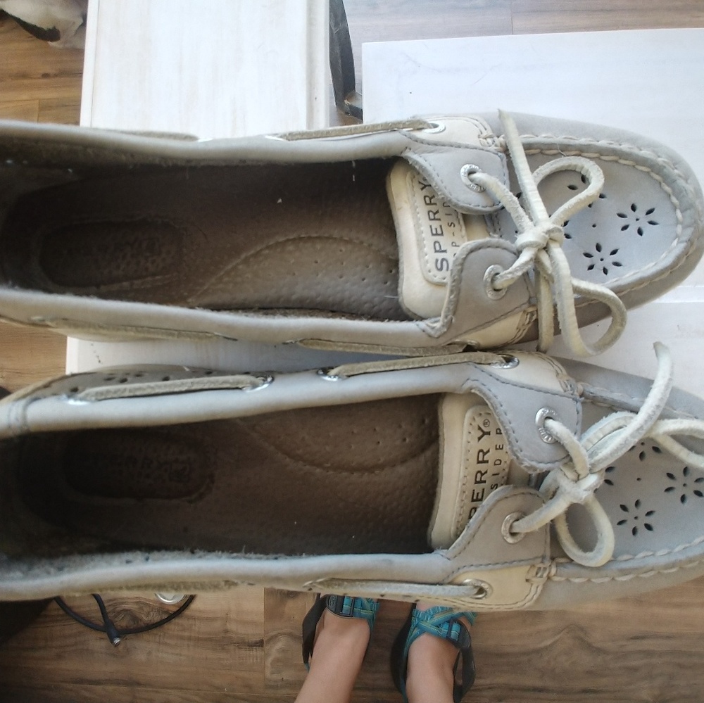 Barley worn like new Sperry grey leather eyelet